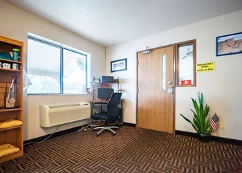 Super 8 by Wyndham Custer/Crazy Horse Area hotel thumbnail 4
