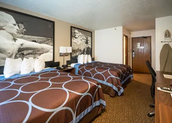 Super 8 by Wyndham Custer/Crazy Horse Area hotel thumbnail 5