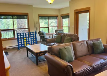 Pinnacle Lodge hotel thumbnail 3