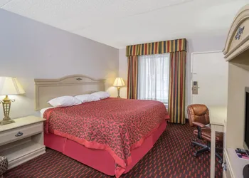 Motel 6 London, KY hotel thumbnail 5