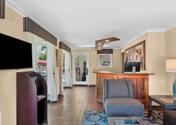 Best Western University Lodge hotel thumbnail 3