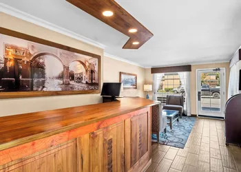 Best Western University Lodge hotel thumbnail 4