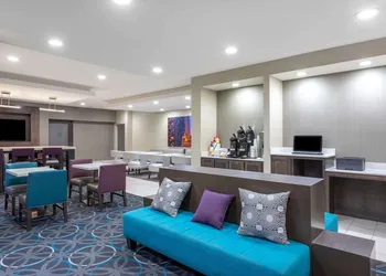 La Quinta Inn & Suites by Wyndham Hopkinsville hotel thumbnail 5