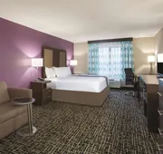 La Quinta Inn & Suites by Wyndham Hopkinsville hotel detail image 7