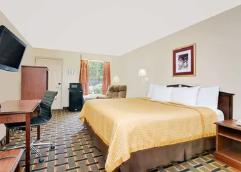 Days Inn by Wyndham Spartanburg hotel thumbnail 4