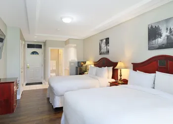 Crown Isle Resort and Golf Community hotel thumbnail 5