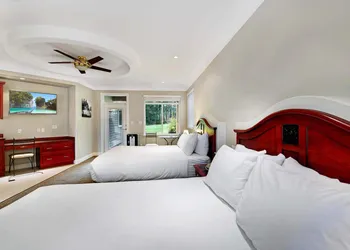 Crown Isle Resort and Golf Community hotel thumbnail 7