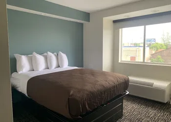 Baymont by Wyndham Boardman hotel thumbnail 6
