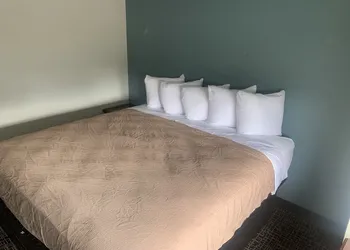 Baymont by Wyndham Boardman hotel thumbnail 7