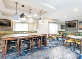 Fairfield Inn & Suites By Marriott - Brunswick hotel thumbnail 2