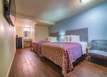 Turlock Inn hotel thumbnail 6