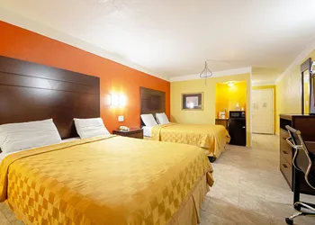 Economy Inn & Suites hotel thumbnail 6