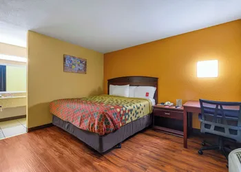 Econo Lodge Decatur South hotel thumbnail 5