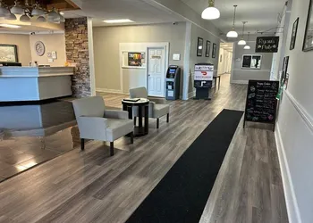 Whaler Inn and Suites hotel thumbnail 7