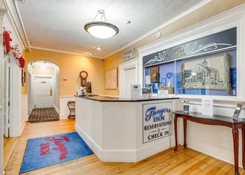 Thayers Inn hotel thumbnail 6