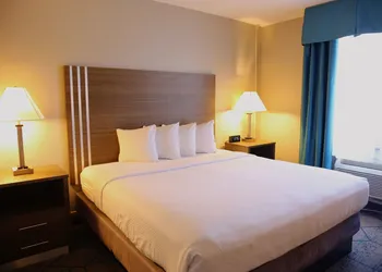 Baymont by Wyndham Effingham hotel thumbnail 6