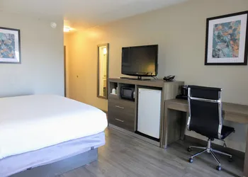 Baymont by Wyndham Effingham hotel thumbnail 8