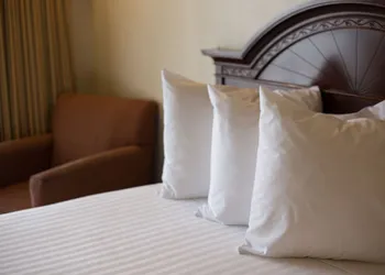 Queens Inn Anaheim hotel thumbnail 7