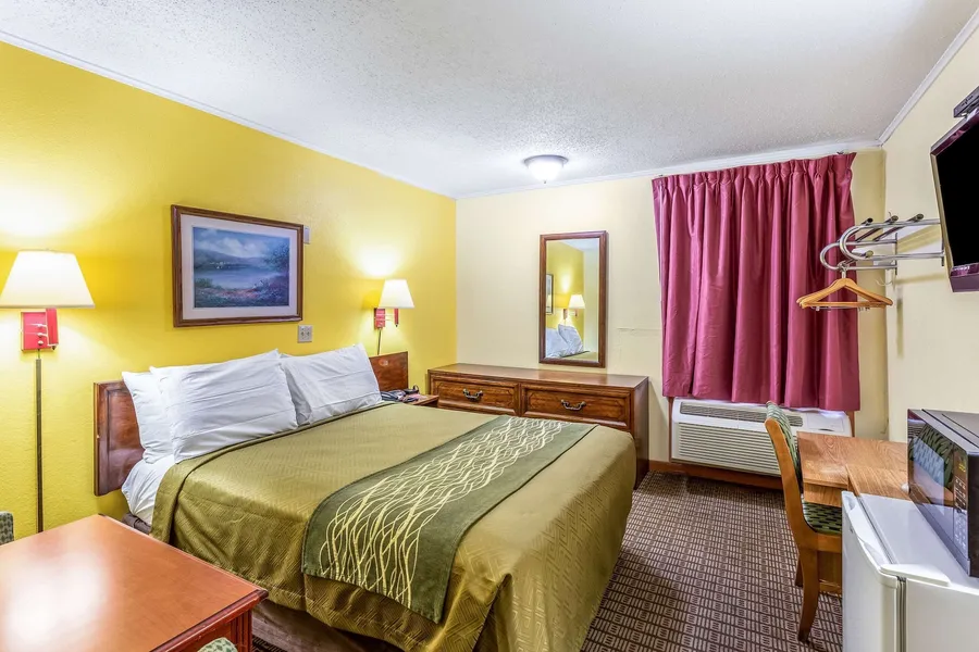 Econo Lodge Morgantown hotel detail image 6