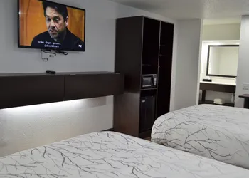 Athena Inn hotel thumbnail 7