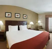 Holiday Inn Express Hotel & Suites by IHG hotel detail image 5