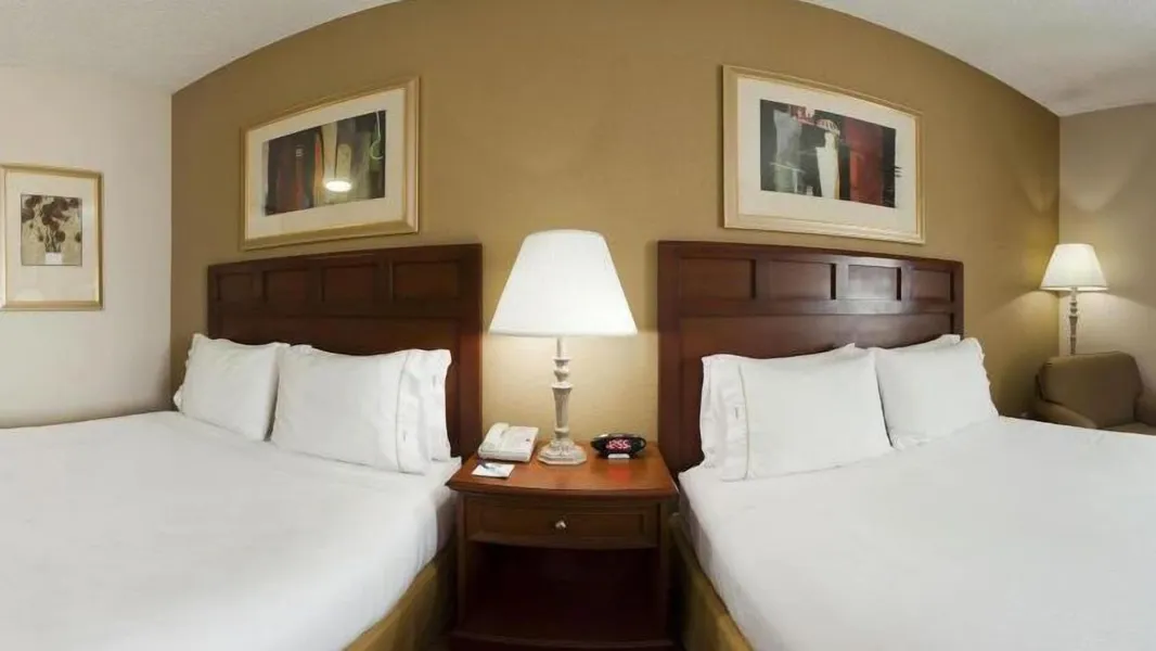 Holiday Inn Express Hotel & Suites by IHG hotel detail image 6