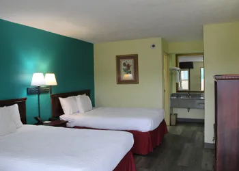 Days Inn by Wyndham Marianna hotel thumbnail 7