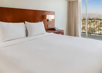 Hilton Pasadena hotel thumbnail 6