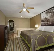 Super 8 by Wyndham Tupelo Airport hotel detail image 4