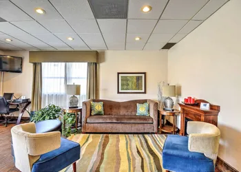 SureStay Hotel by Best Western Ottawa hotel thumbnail 4