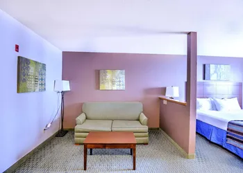 SureStay Hotel by Best Western Ottawa hotel thumbnail 8