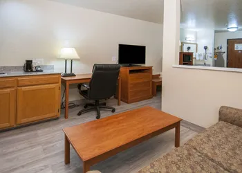 Quality Inn Alpine hotel thumbnail 2