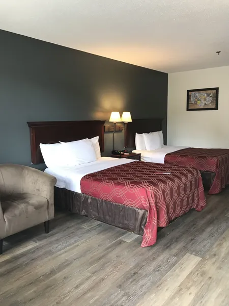 Econo Lodge Crystal Coast hotel detail image 6