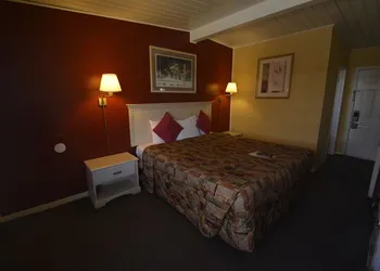 Gateway Inn hotel thumbnail 6