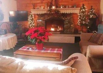 Covered Bridge Riverview Lodge hotel thumbnail 4