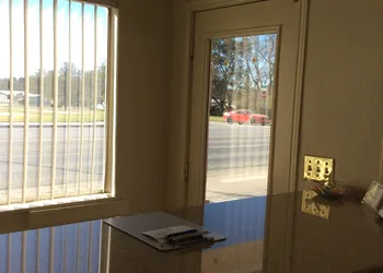 Regency Inn Comanche hotel thumbnail 3