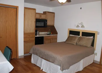 Country Inn hotel thumbnail 6