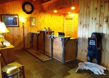The Smokehouse Lodge and Cabins hotel thumbnail 2