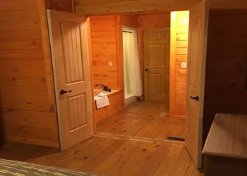 The Smokehouse Lodge and Cabins hotel thumbnail 8