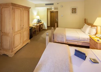 New Harmony Inn Resort and Conference Center hotel thumbnail 5