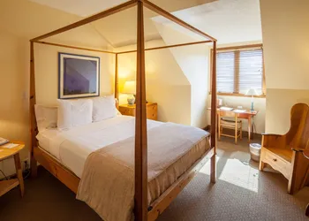 New Harmony Inn Resort and Conference Center hotel thumbnail 6