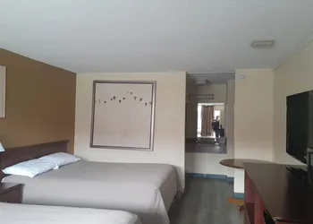 Holiday Lodge Virginia hotel thumbnail 6