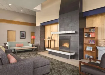Country Inn & Suites by Radisson, Fergus Falls, MN hotel thumbnail 2