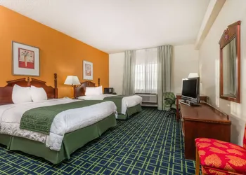 Baymont by Wyndham Greensburg hotel thumbnail 3