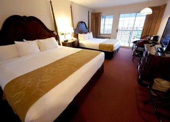 Crown Choice Inn & Suites Lakeview & Waterpark hotel thumbnail 6