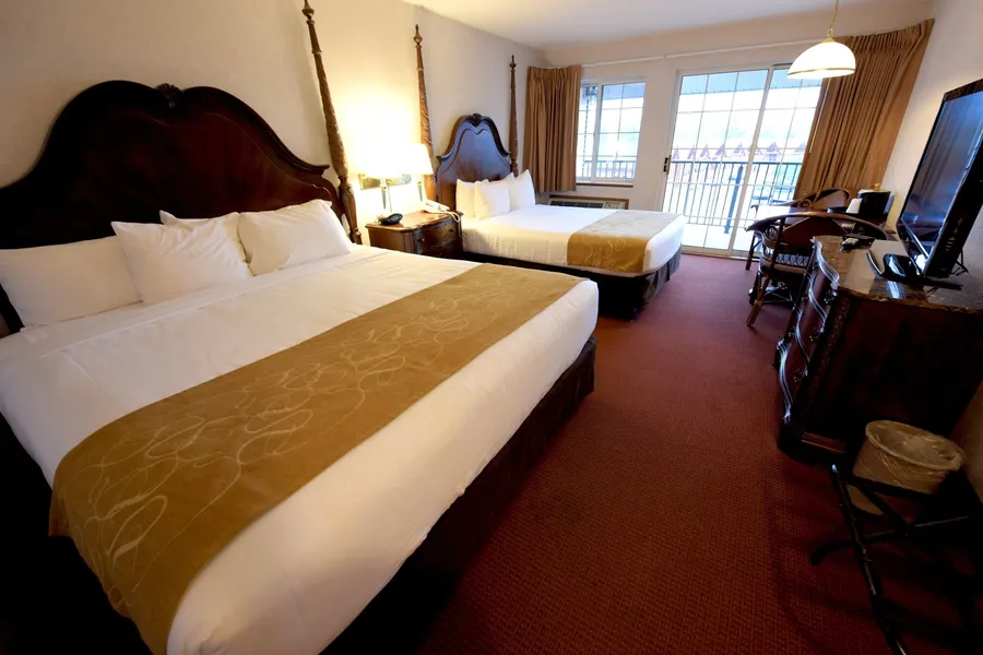 Crown Choice Inn & Suites Lakeview & Waterpark hotel detail image 6