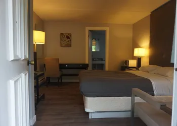 The Mighty Fraser Motel hotel thumbnail 2