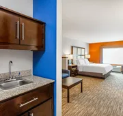 Holiday Inn Express Hotel & Suites Albert Lea - I-35 by IHG hotel detail image 3