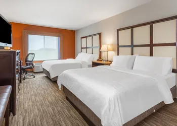 Holiday Inn Express Hotel & Suites Albert Lea - I-35 by IHG hotel thumbnail 4
