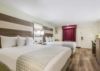 Americas Best Value Inn Columbus, TX hotel thumbnail 6